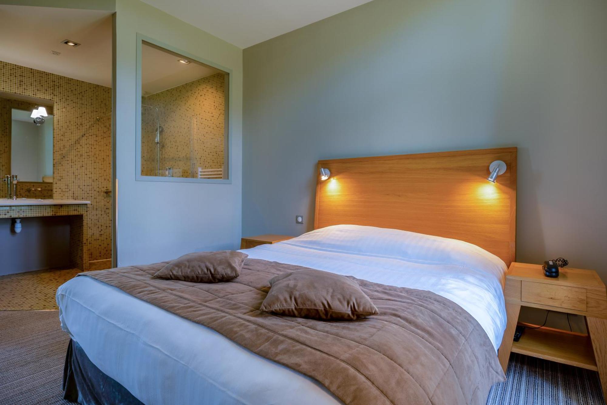 Hotel Et Spa Du Chateau Lagord Zimmer foto